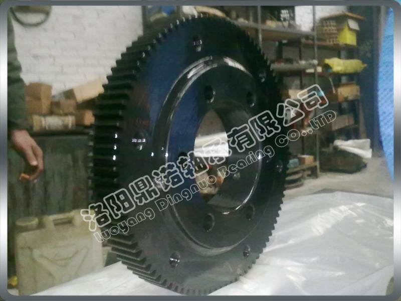 四點接觸球轉盤軸承-外齒型